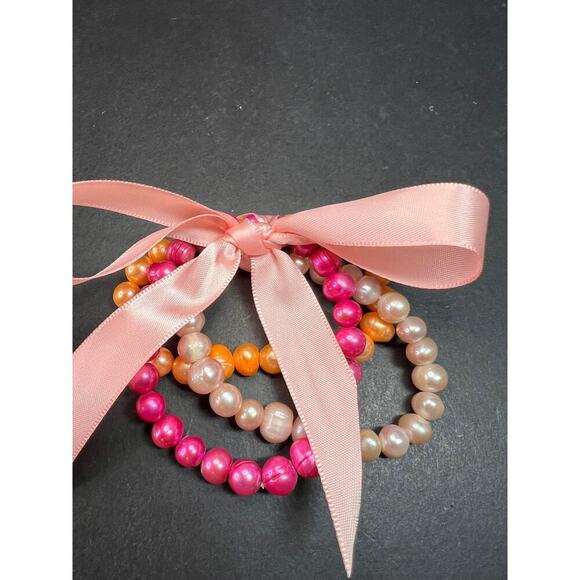 Set of three freshwater pearl stretch bracelets fuchsia pink to tangerine - Picture 4 of 10